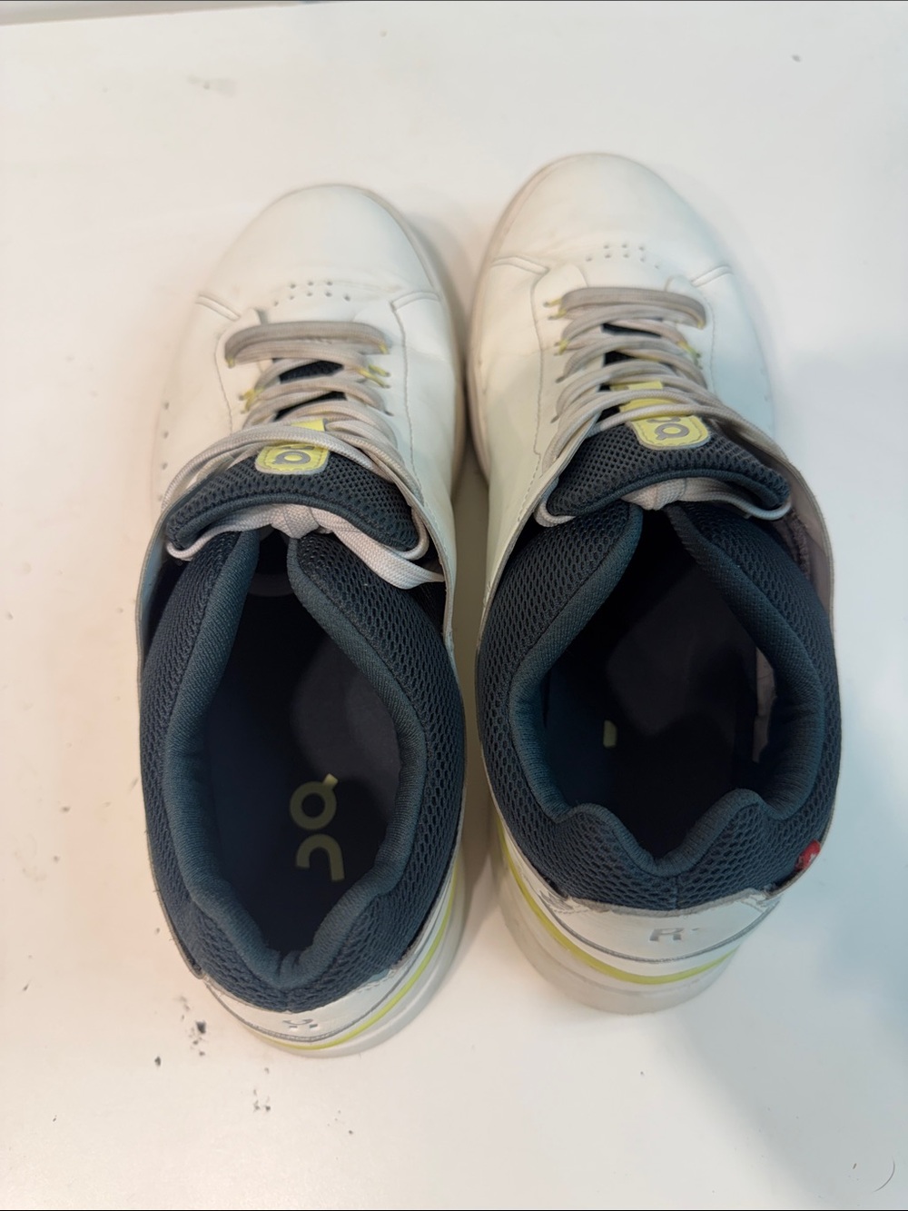 Used On Cloud Low-Top Leather Sneakers in White men’s 8.5 - Picture 5 of 7